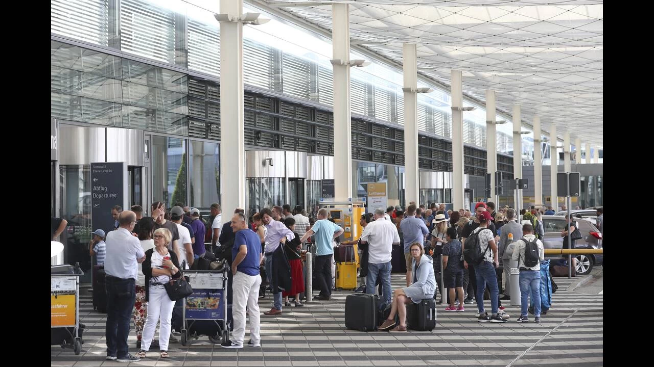 Λήξη συναγερμού στη Γερμανία: Δεν εντοπίστηκε κάτι ύποπτο στο αεροδρόμιο του Μονάχου